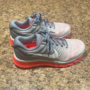 NEW NIKE AIR MAX 2017 RARE HTF WOMENS 8